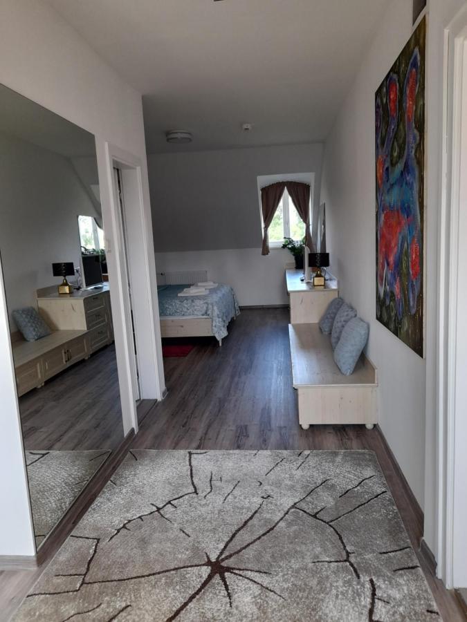 Taplanszentkereszt Rosenberg Kuria B&B 외부 사진